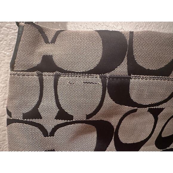 Coach Signature Stripe File Crossbody Zip Shoulder Bag F19220 Black Vintage Y2K - Picture 7 of 11